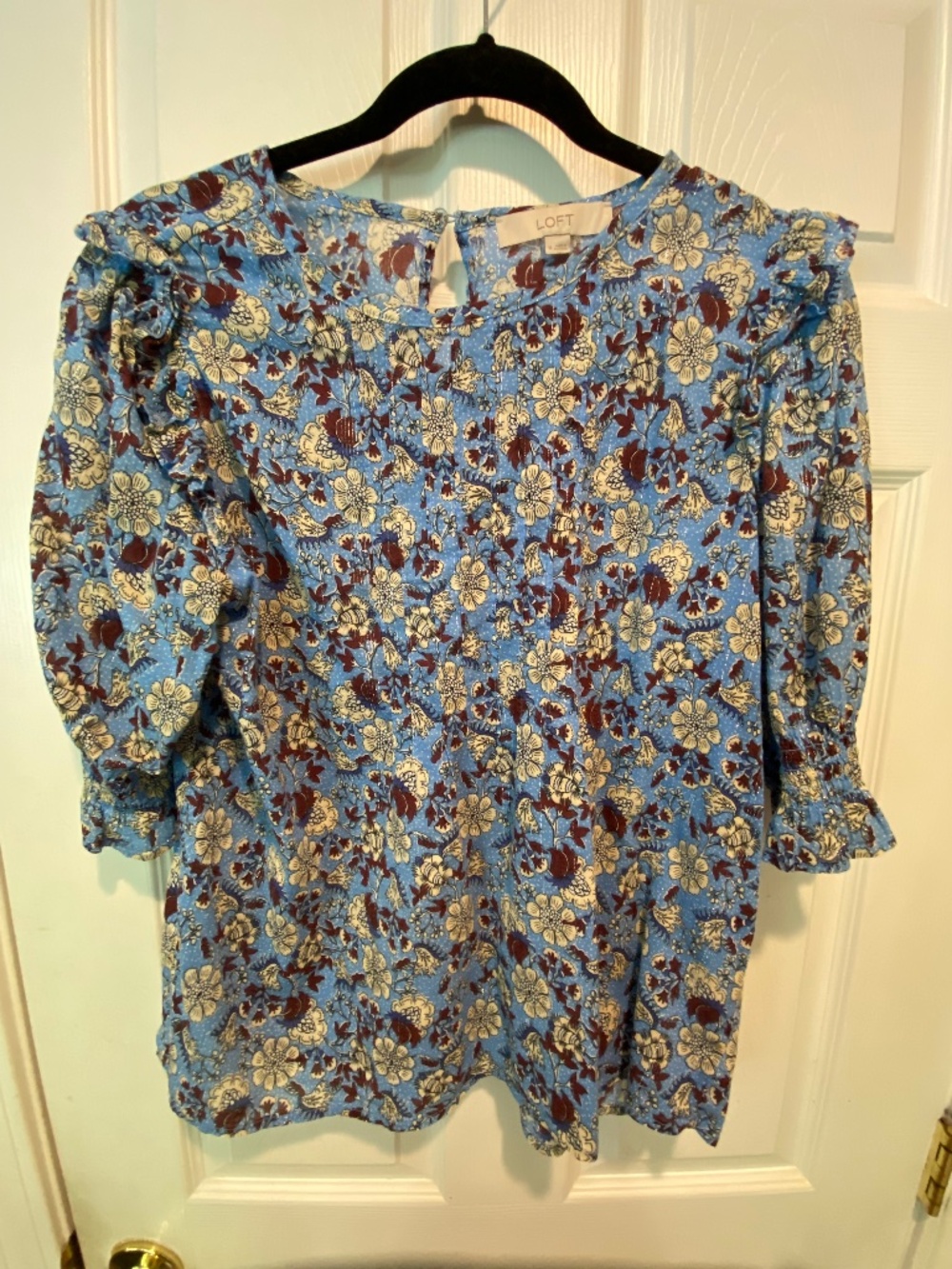LOFT M Blue Floral Metallic Thread 3/4 Sleeve Top